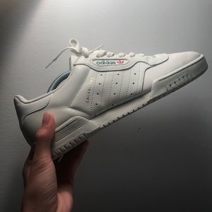 cream calabasas yeezy